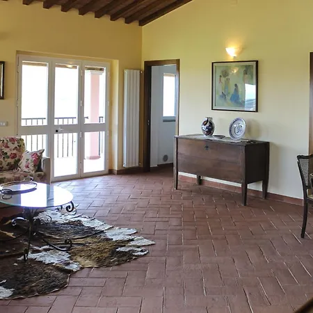 Willa Tuscany Roses Arezzo